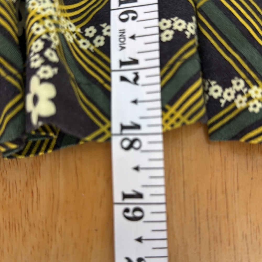 Urban Outfitters Plaid Floral Emerson Print Pleated Wrap Mini Skirt Size Large - Picture 11 of 11